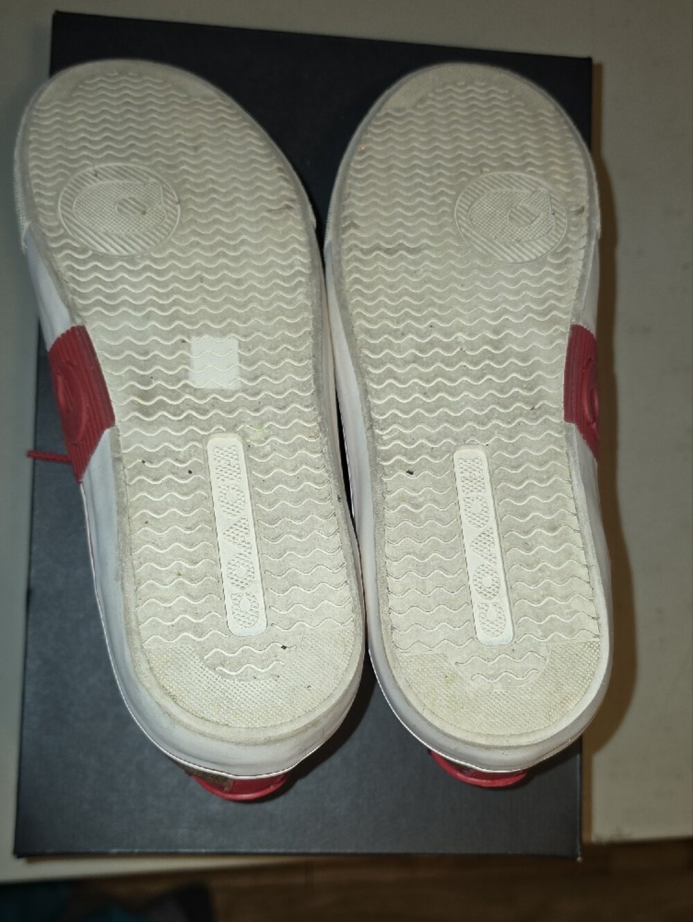 Coach Brown Signature Canvas Sneakers with Red Heart Print - Picture 7 of 8